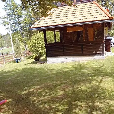 Vikendica Ana Tara Szálloda Lazici